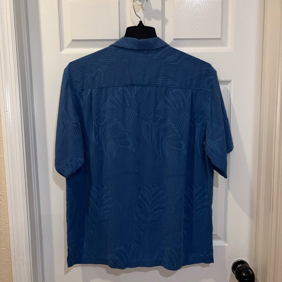 BEAUTIFUL Tommy BAHAMA Silk Shirt Sleeve Shirt SZ L - Picture 4 of 7